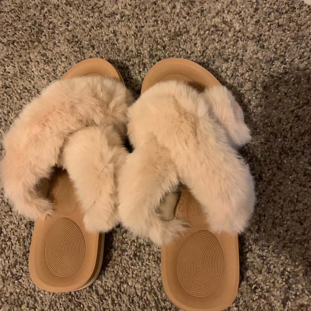 Elegant Tan Faux Fur Women's Slippers